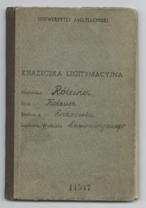 Książeczka legitymacyjna Tadeusza Różewicza, studenta historii sztuki na Wydziale Humanistycznym Uniwersytetu Jagiellońskiego