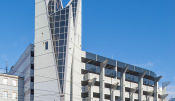 „Równolegle i na przekór: wrocławska architektura lat 80./90. XX wieku w staromiejskiej soczewce” – spacer z Agatą Gabiś